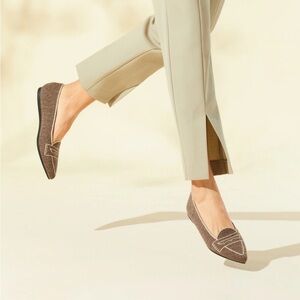 Vivaia Nwt Adele Pointed-Toe Patterned Flats